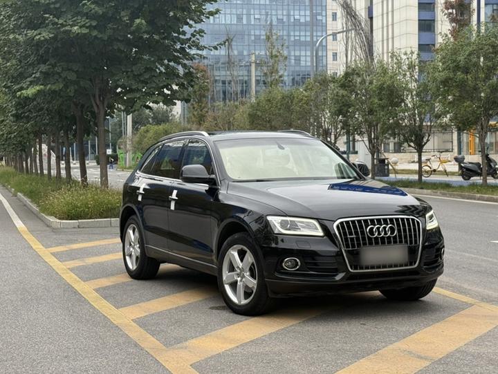 Q5 2017 40 TFSI Tech photo 3