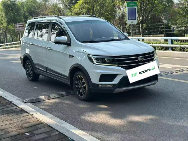 SWM X3 2020 1.5L MT 7-Seater photo 3