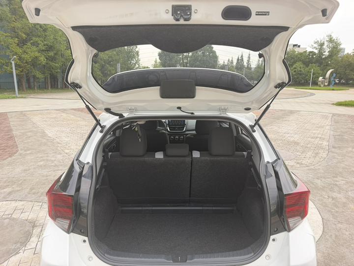 YARiS L 2020 X 1.5L CVT Leading photo 8