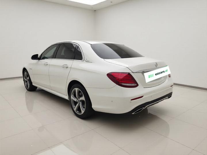 E-Class 2017 E 200 L Sport 4MATIC photo 4
