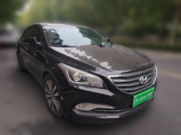 Mistra 2014 1.8L AT Premium DLX photo 3