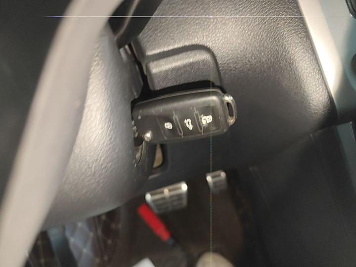 2014 1.6L Cross Polo AT photo 8