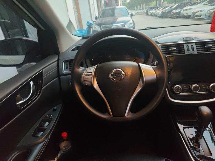 Tiida 2016 1.6L CVT photo 7