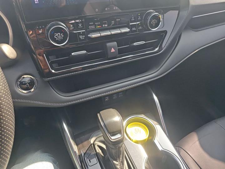 Crown 2023 2.5L HEV AWD Premium photo 5
