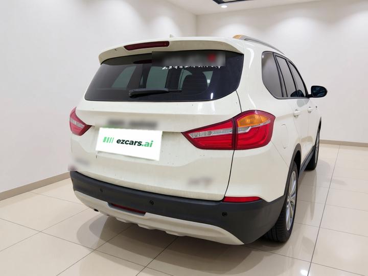 SWM X7 2020 2.0L MT Champion 7-Seater photo 5