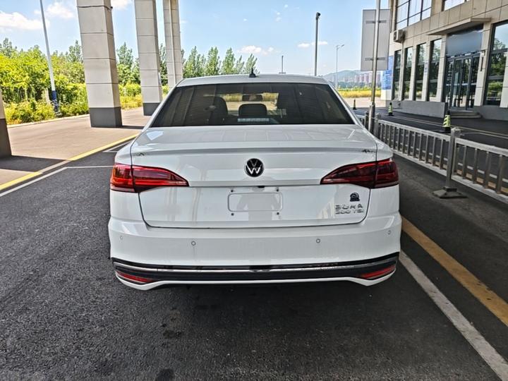 Bora 2023 200TSI DSG photo 3