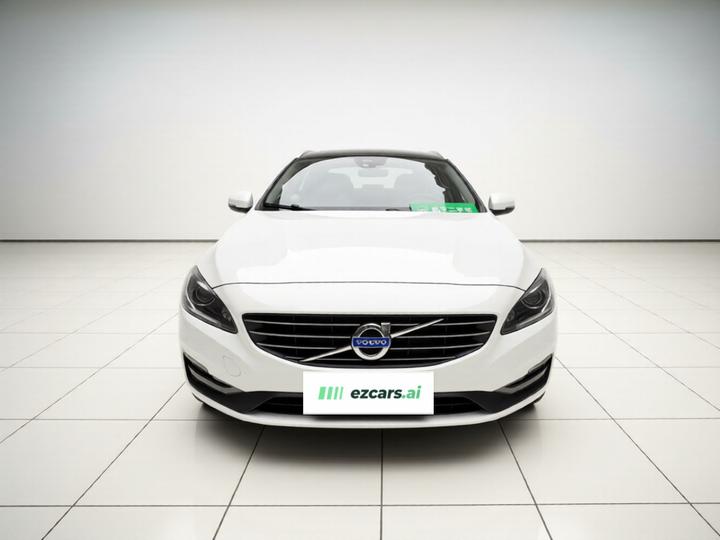 V60 2014 T5 photo 2