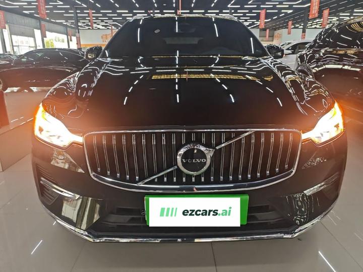 XC60 2023 B5 AWD Luxury photo 2