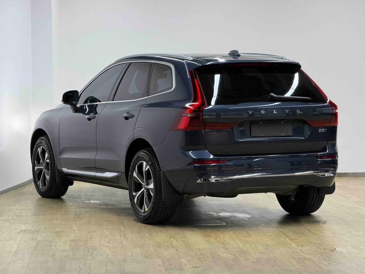 XC60 2025 B5 AWD Luxury photo 4