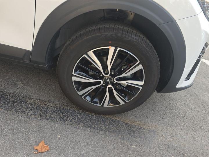 Stonic 2026 1.4L photo 8