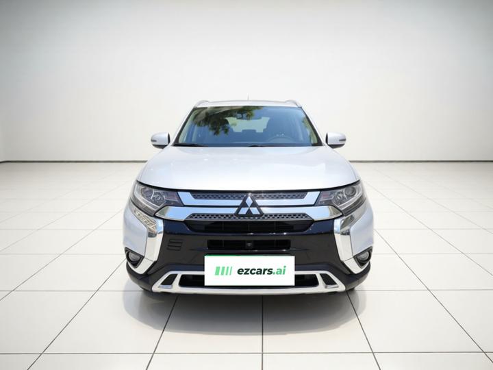 Outlander 2020 2.0L RWD Enjoy 5-Seater photo 2