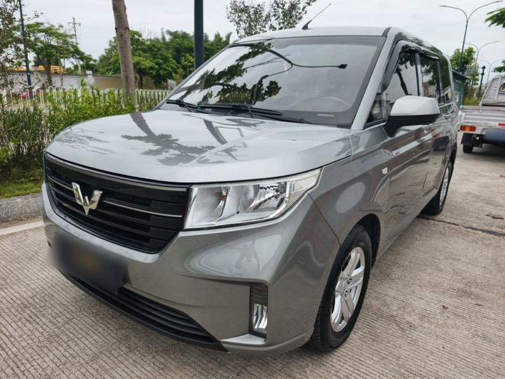 Wuling Hongguang PLUS 2019 1.5T MT Comfort 7-Seater