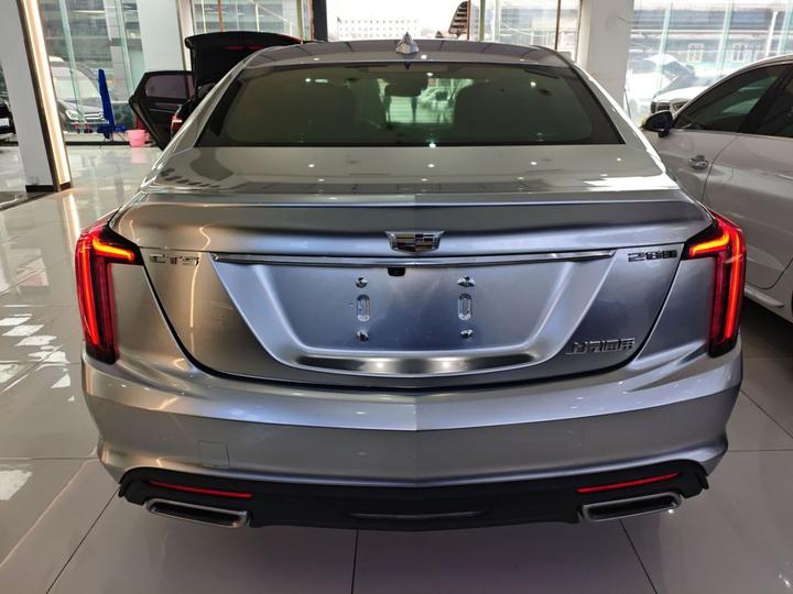 CT5 2021 28T Luxury photo 3