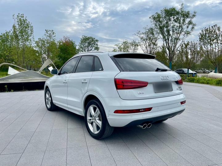 Q3 2016 35 TFSI quattro AWD photo 3