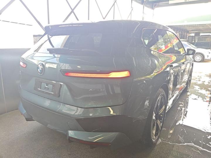 iX 2023 xDrive40 photo 6