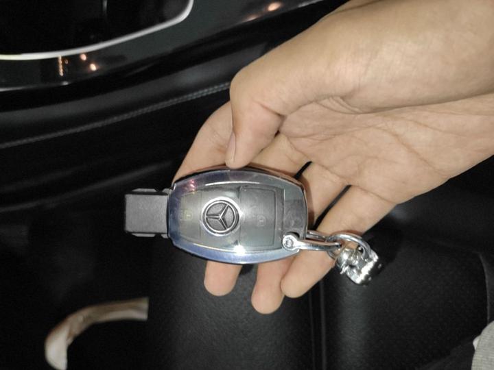 GLC 2018 GLC 200 4MATIC photo 8