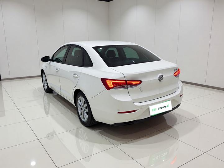 Excelle 2021 Facelift Classic 1.5L AT Elite photo 4