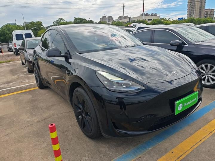 Model Y 2022 Facelift RWD photo 3