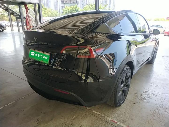 Model Y 2023 Long Range AWD photo 4