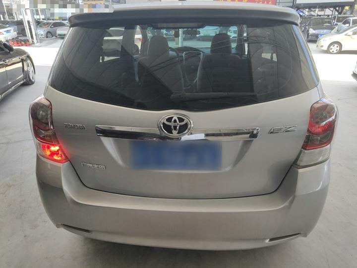 2012 180V CVT Supreme photo 3