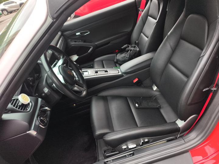 718 2020 Boxster 2.0T photo 7