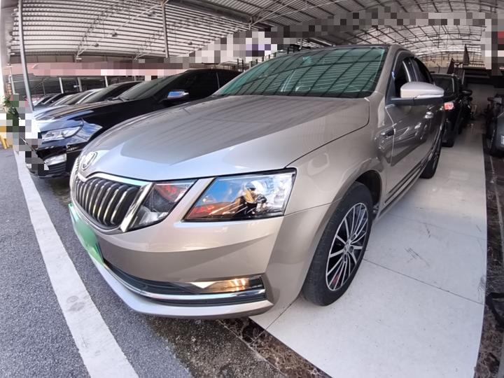 Octavia 2018 TSI230 DSG Luxury