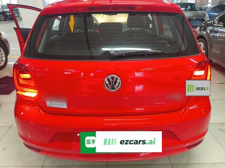 Polo 2014 1.6L AT Comfort photo 5