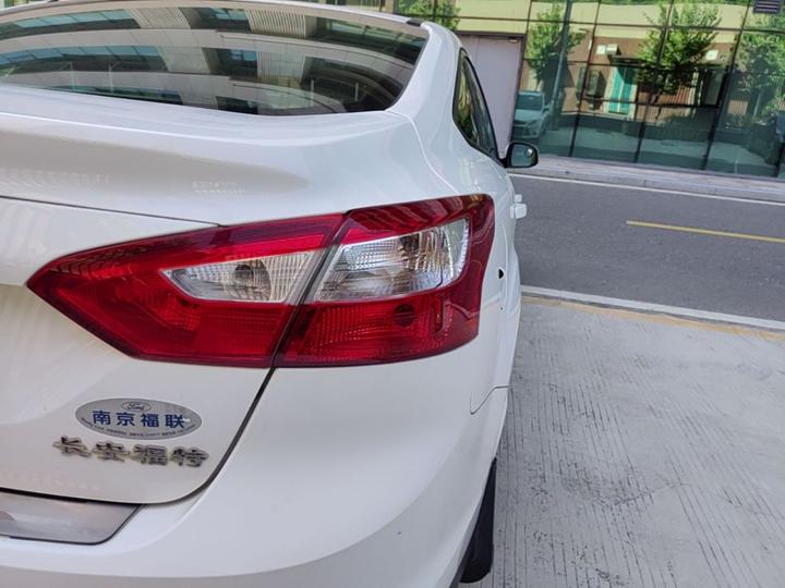 Focus 2012 Sedan 1.6L AT photo 7
