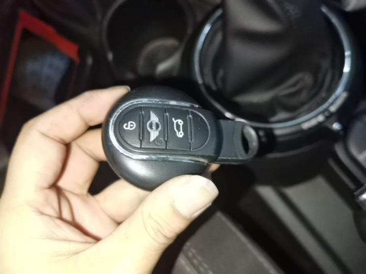 2016 1.5T COOPER 5-Door photo 8