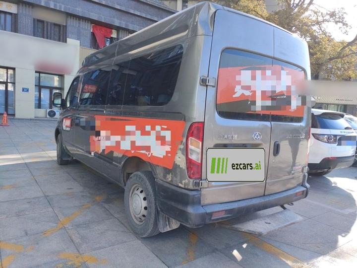 MAXUS V80 2016 2.5T AMTIV Long Wheelbase 7-Seater photo 4