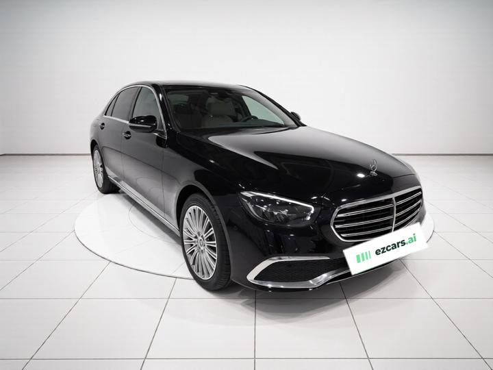 E-Class 2022 Facelift E 300 L Sport Luxury photo 3