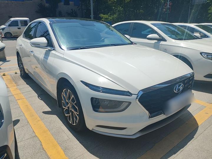 Mistra 2021 1.8L CVT GLX Elite photo 3