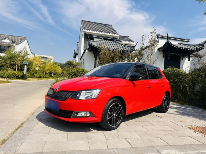 Fabia 2015 1.6L AT Sport
