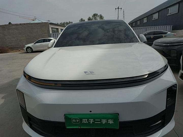 Li Auto L6 2024 Pro photo 2