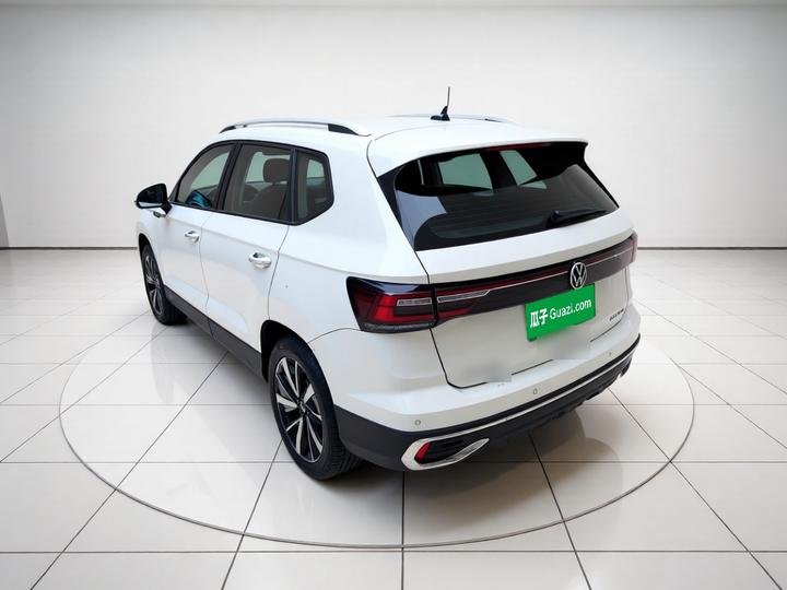 Tharu 2023 300TSI RWD photo 4