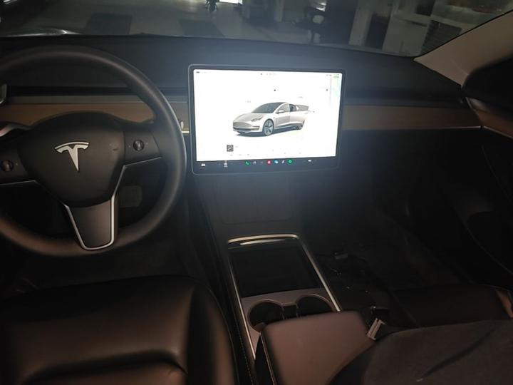 Model 3 2022 RWD photo 8