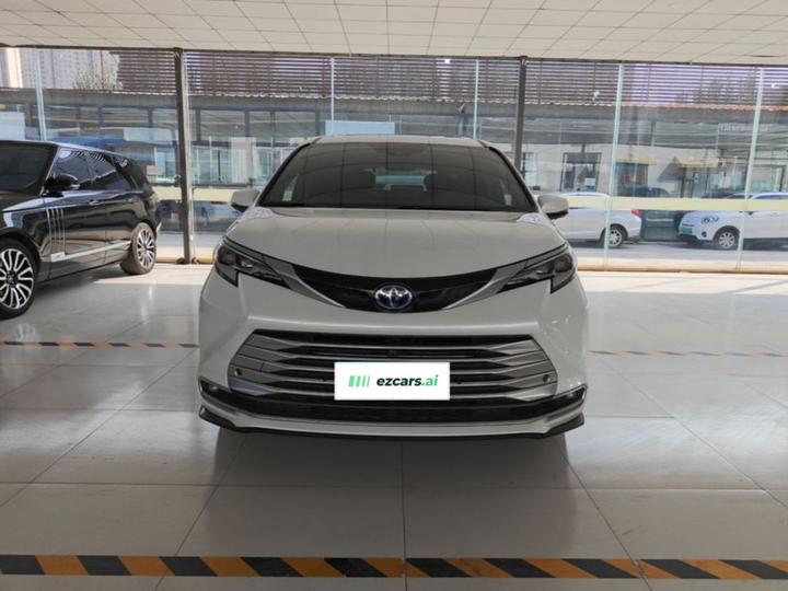 Sienna 2021 2.5L Hybrid Platinum photo 2