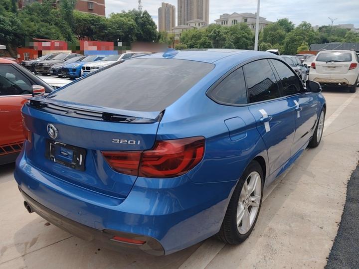 3 SeriesGT 2019 320i M Sport Package photo 4