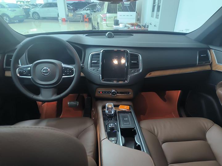 XC90 2024 B5 Luxury 5-Seater photo 5