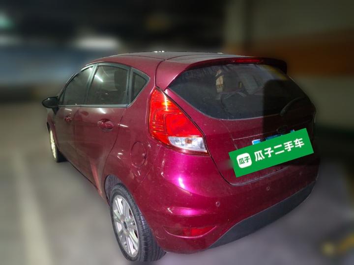 2013 Hatchback 1.5L AT Fashion photo 4