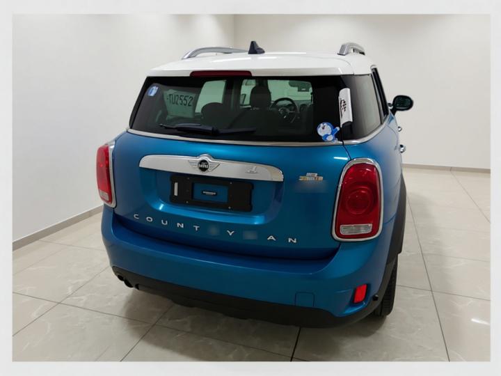 2017 1.5T COOPER ALL4 Wagon photo 3