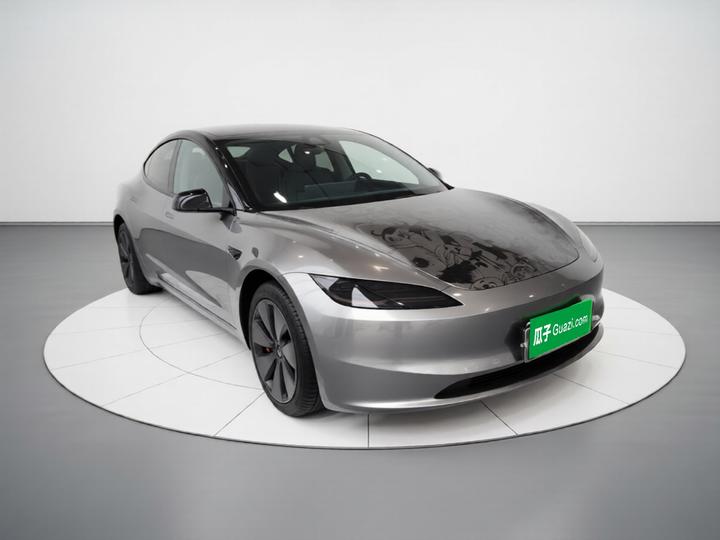 Model 3 2023 RWD photo 3