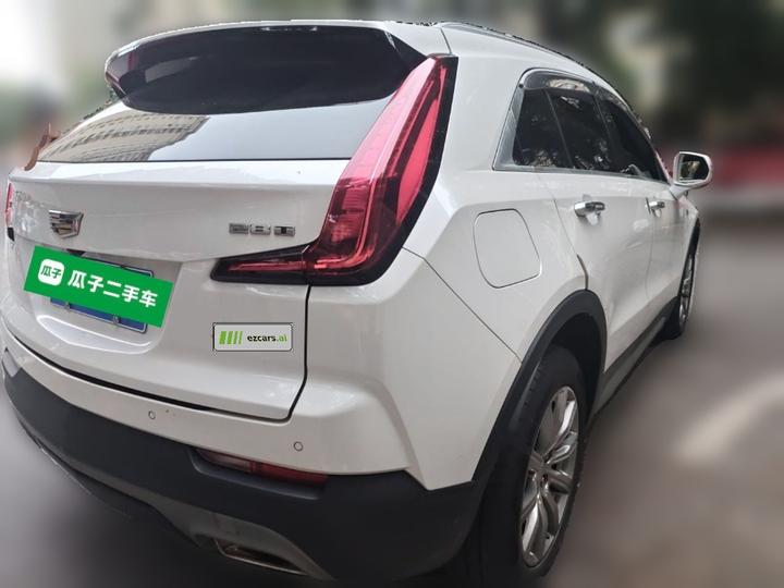 XT4 2018 28T RWD Leading photo 4