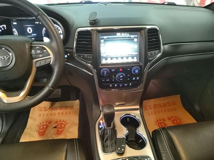 Grand Cherokee Imported 2016 3.0L Elite photo 8