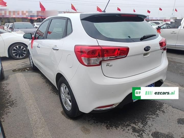 K2 2015 Hatchback 1.4L AT GLS photo 4
