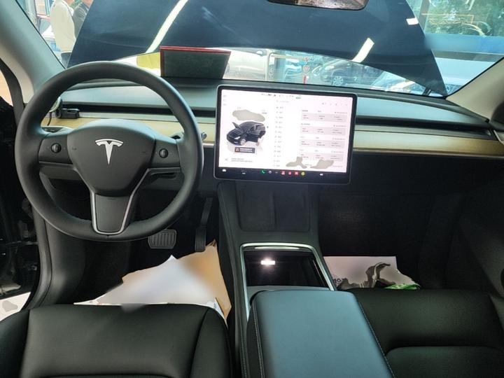 Model Y 2022 Facelift RWD photo 5