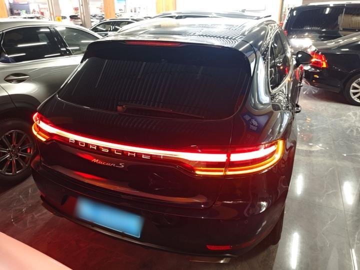 2018 Macan 2.0T photo 5