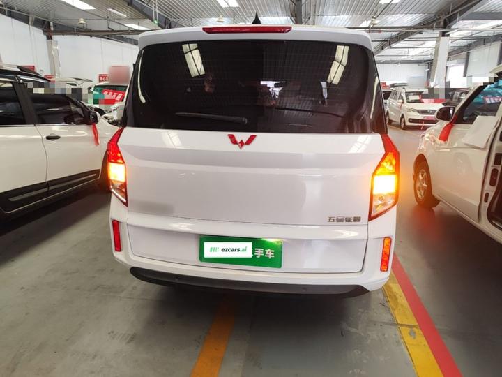 Wuling 2021 1.5T MT Luxury photo 3