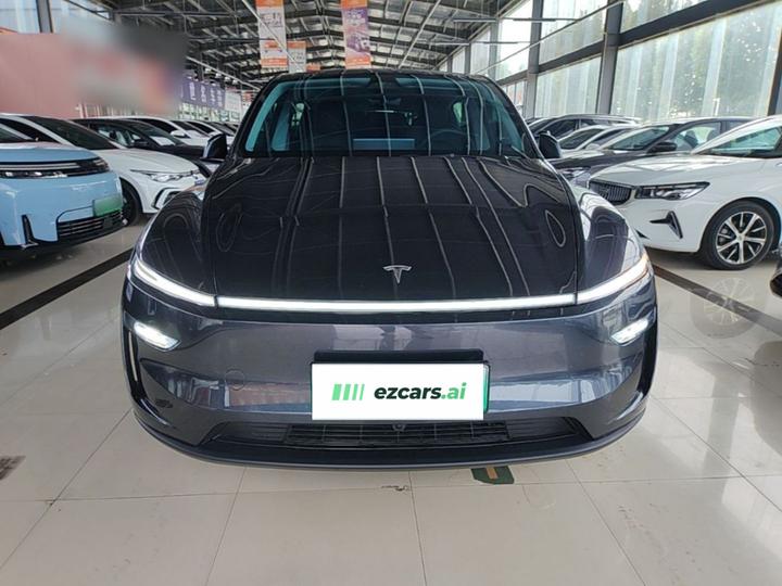 Model Y 2025 RWD photo 2