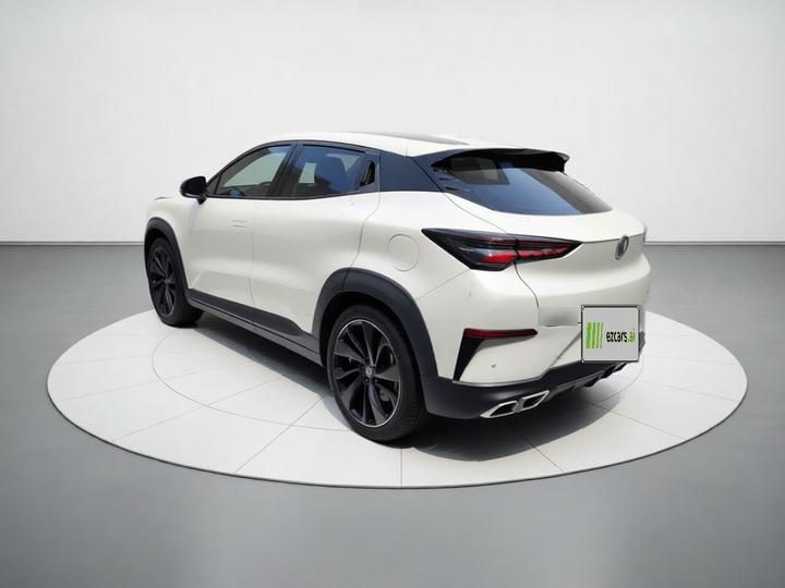 UNI-T 2020 1.5T Premium photo 4